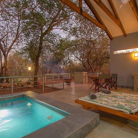 Villa Kruger'S Keep - Luxury Couples Haven Marloth Park Esterno foto