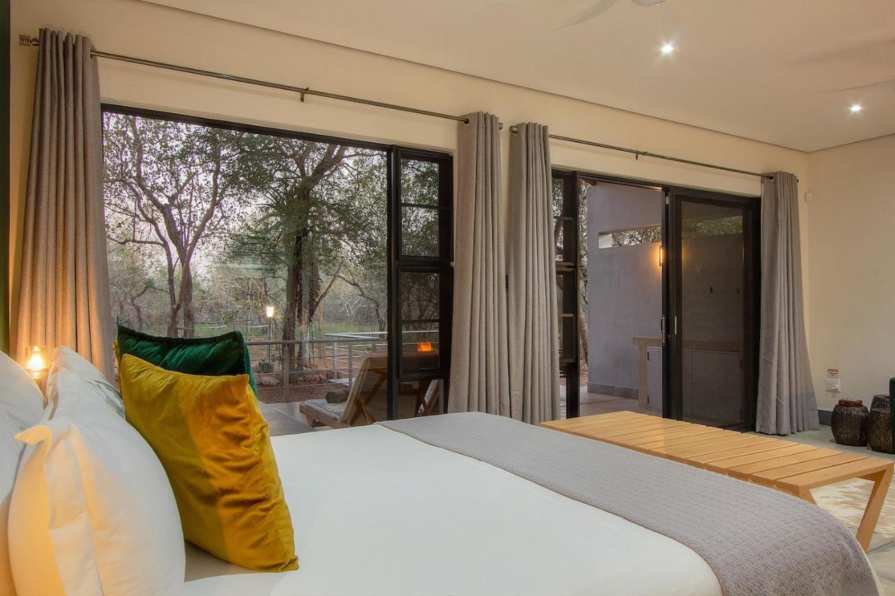 Villa Kruger'S Keep - Luxury Couples Haven Marloth Park Esterno foto